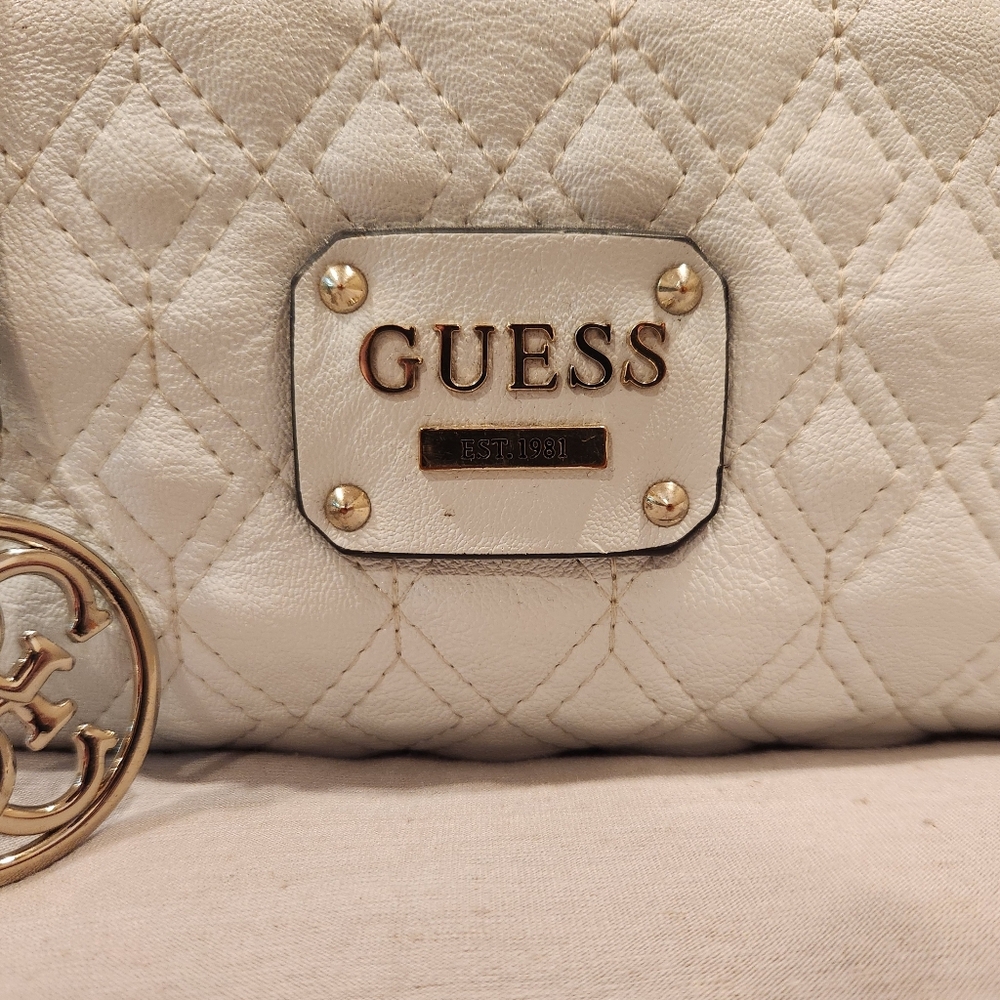 Guess Quilted White Shoulder Bag - Picture 2 of 6